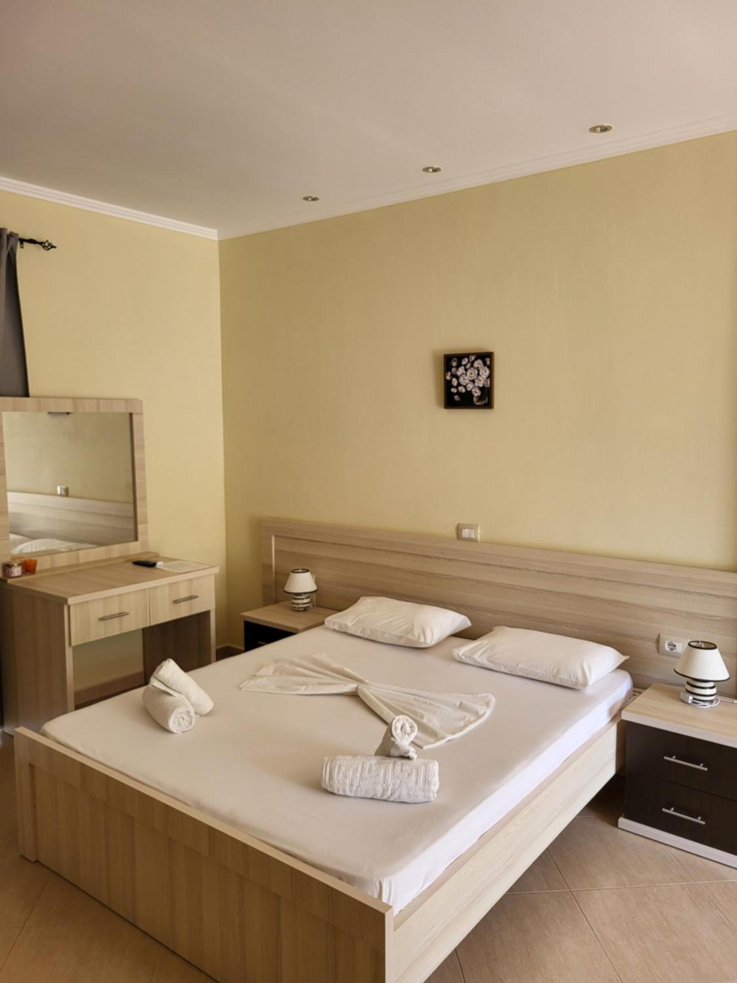 Apartments Jay Ксаміл Екстер'єр фото
